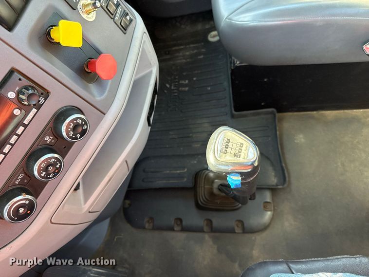 image for item EV6115 2016 Peterbilt 567 