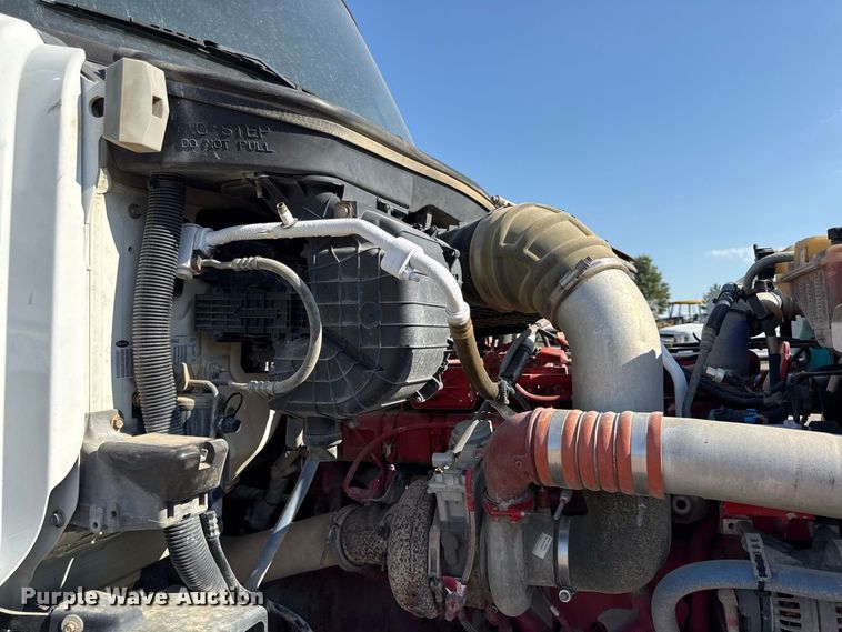 image for item EV6115 2016 Peterbilt 567 