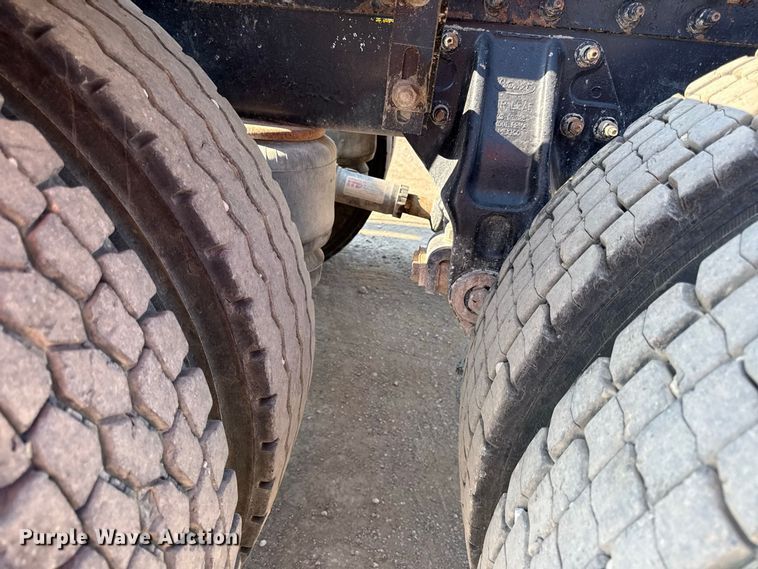image for item EV6115 2016 Peterbilt 567 
