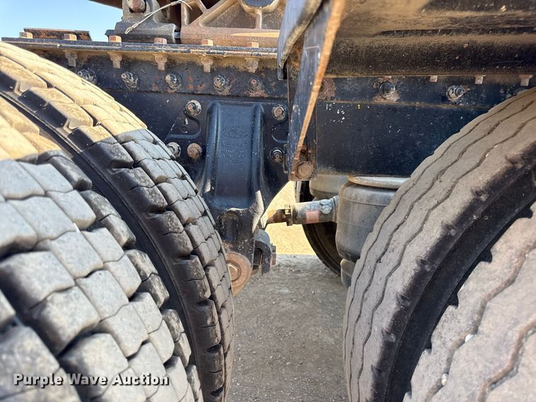 image for item EV6115 2016 Peterbilt 567 