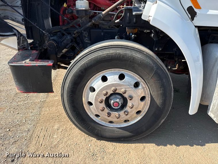 image for item EV6115 2016 Peterbilt 567 