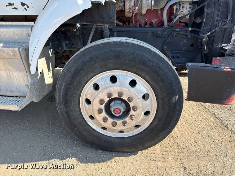 image for item EV6115 2016 Peterbilt 567 