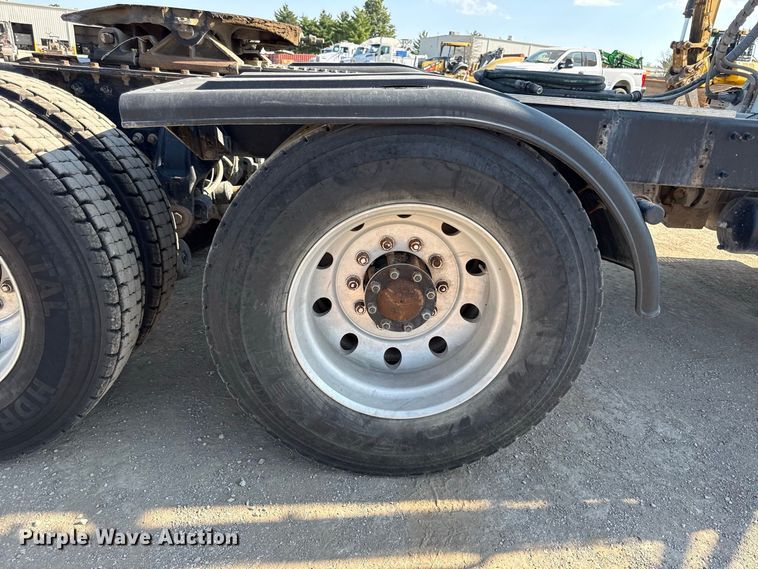image for item EV6115 2016 Peterbilt 567 