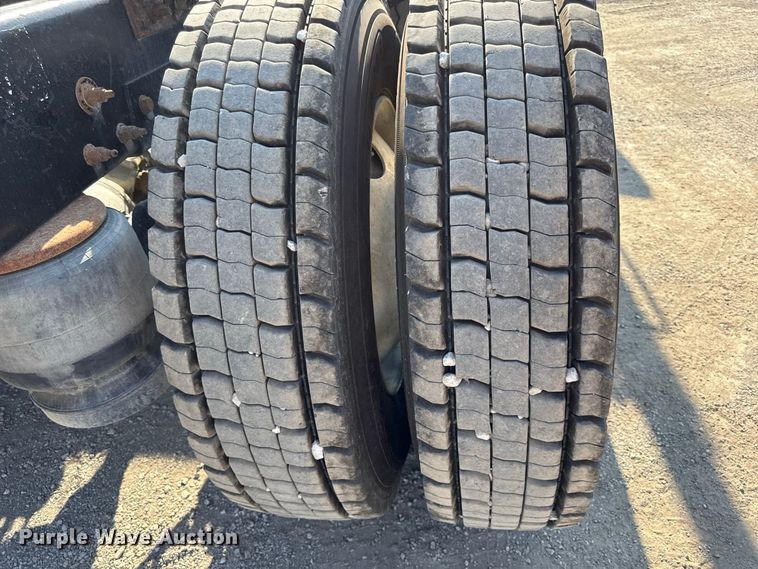 image for item EV6115 2016 Peterbilt 567 