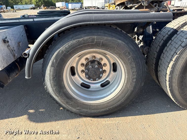 image for item EV6115 2016 Peterbilt 567 
