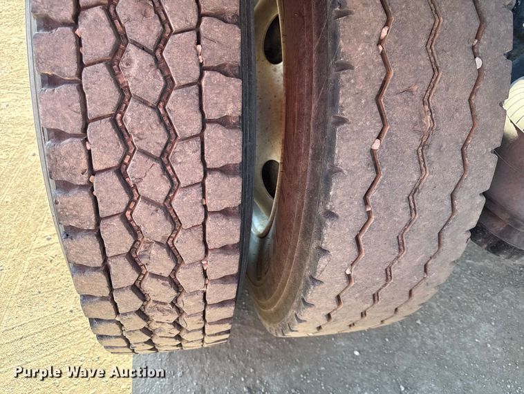 image for item EV6115 2016 Peterbilt 567 