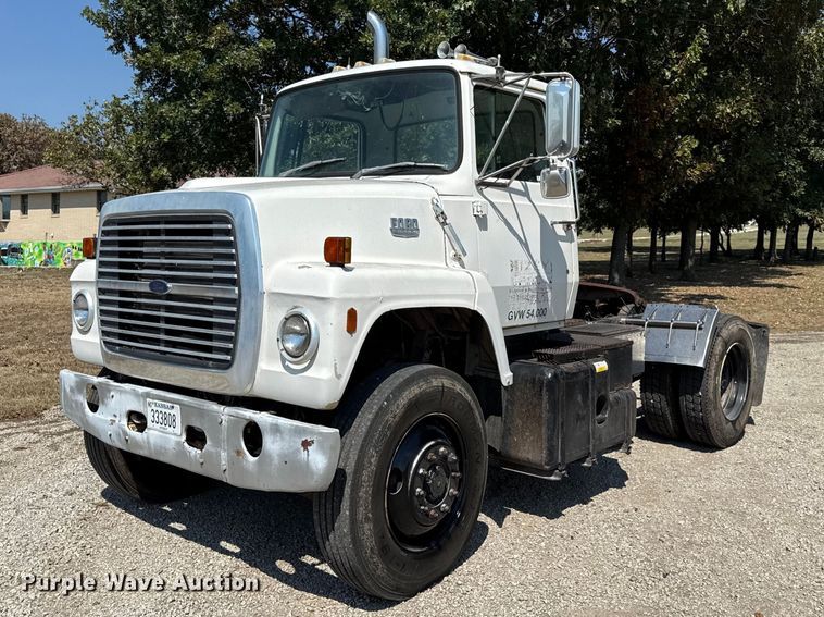 1982 Ford LN9000 semi truck