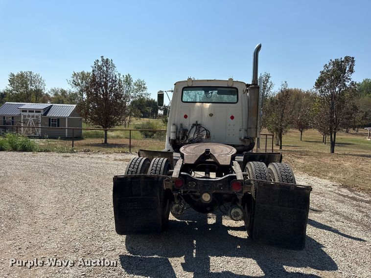 image for item EV6151 1982 Ford LN9000 semi truck