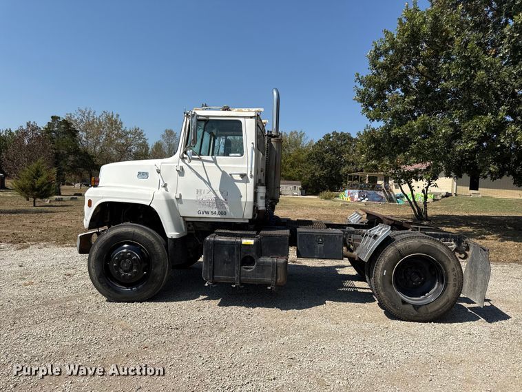image for item EV6151 1982 Ford LN9000 semi truck