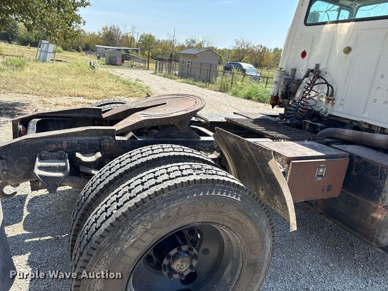image for item EV6151 1982 Ford LN9000 semi truck