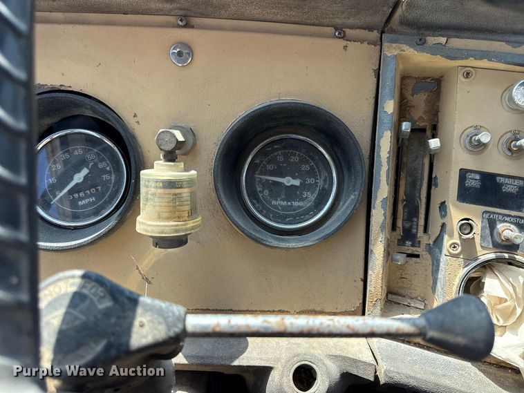 image for item EV6151 1982 Ford LN9000 semi truck