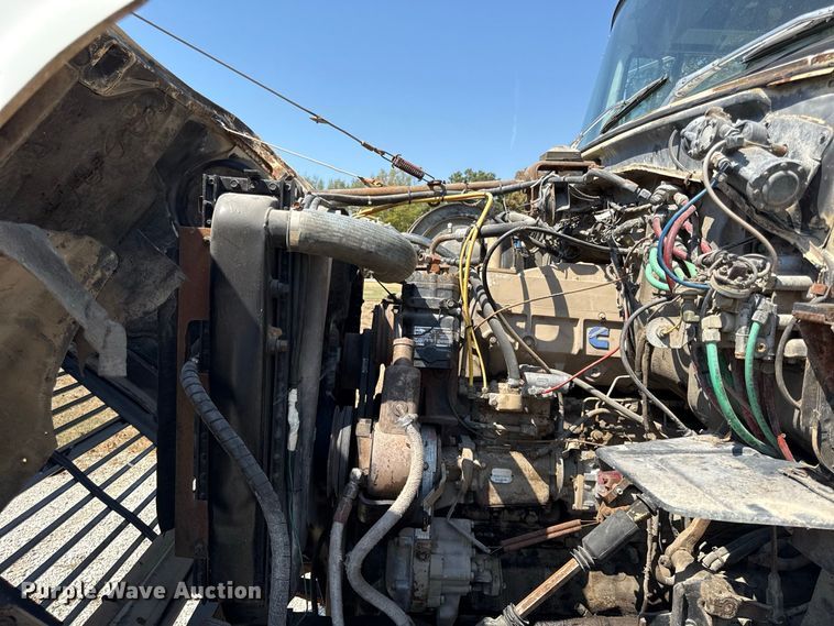 image for item EV6151 1982 Ford LN9000 semi truck