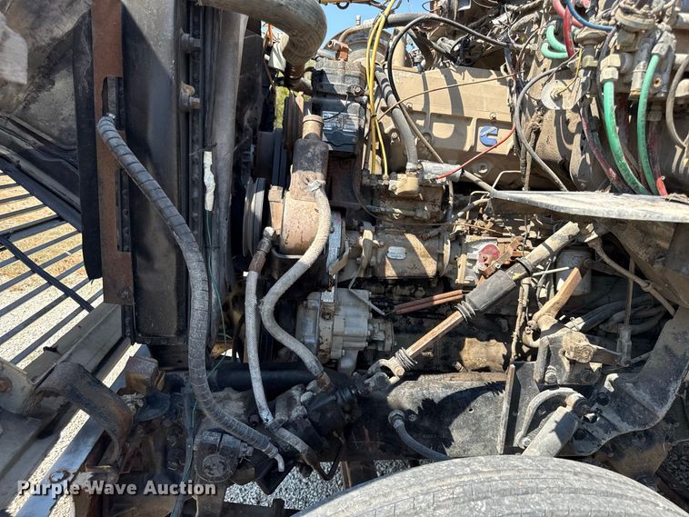 image for item EV6151 1982 Ford LN9000 semi truck