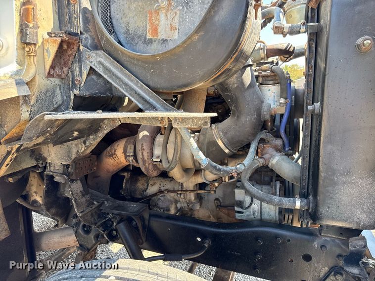 image for item EV6151 1982 Ford LN9000 semi truck