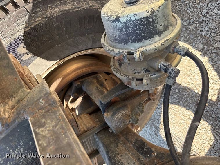image for item EV6151 1982 Ford LN9000 semi truck