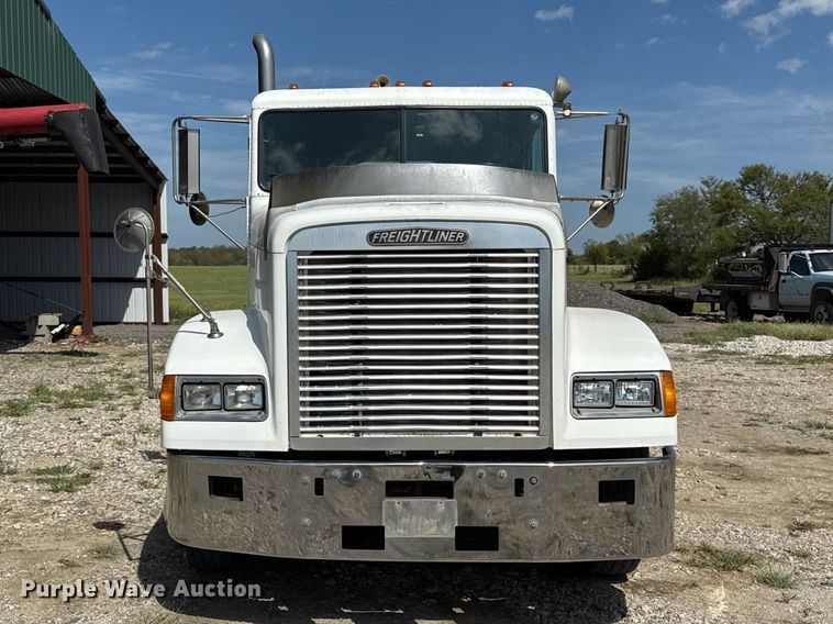 image for item EV6207 1996 Freightliner FLD semi truck