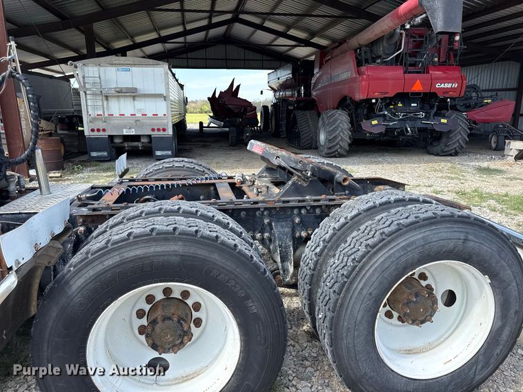 image for item EV6207 1996 Freightliner FLD semi truck