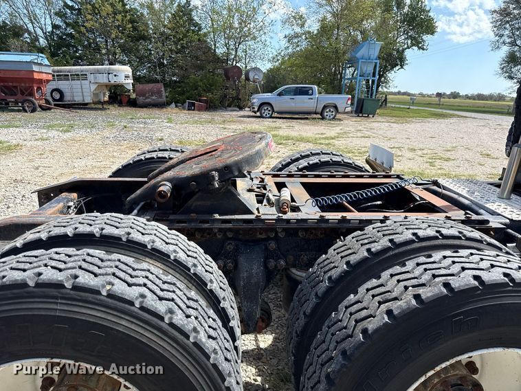image for item EV6207 1996 Freightliner FLD semi truck