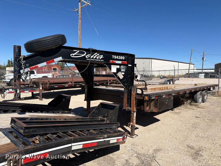image for item EW2237 2009 Delta Manufacturing  FS equipment trailer