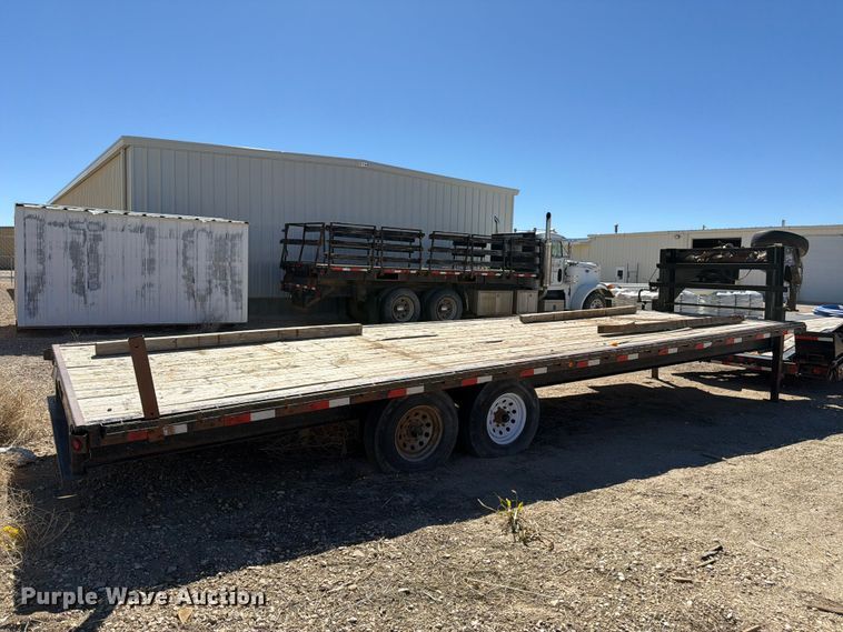 image for item EW2237 2009 Delta Manufacturing  FS equipment trailer