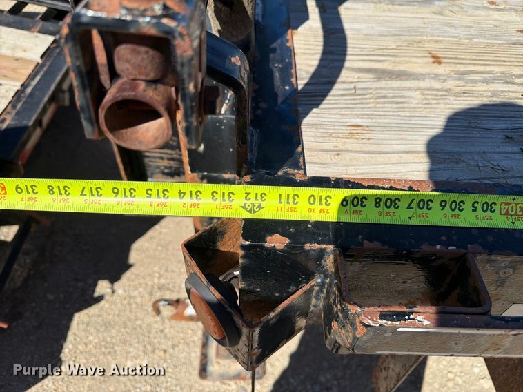 image for item EW2237 2009 Delta Manufacturing  FS equipment trailer