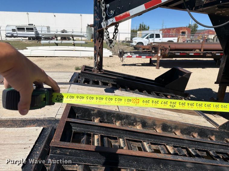 image for item EW2237 2009 Delta Manufacturing  FS equipment trailer