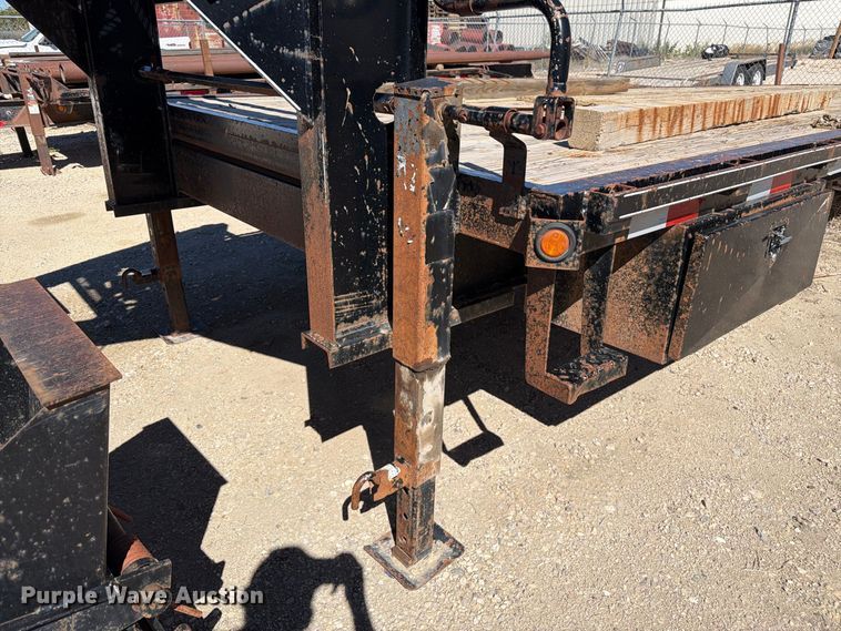 image for item EW2237 2009 Delta Manufacturing  FS equipment trailer