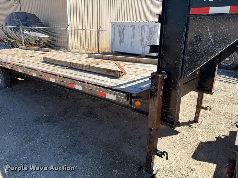 image for item EW2237 2009 Delta Manufacturing  FS equipment trailer