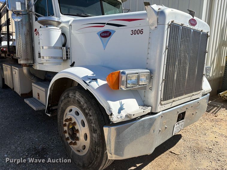 image for item EW2238 1998 Peterbilt 379 flatbed truck