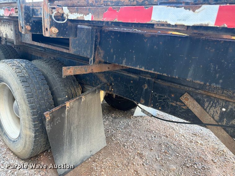 image for item EW2238 1998 Peterbilt 379 flatbed truck