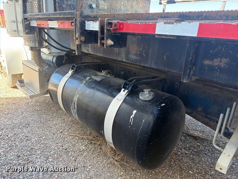 image for item EW2238 1998 Peterbilt 379 flatbed truck