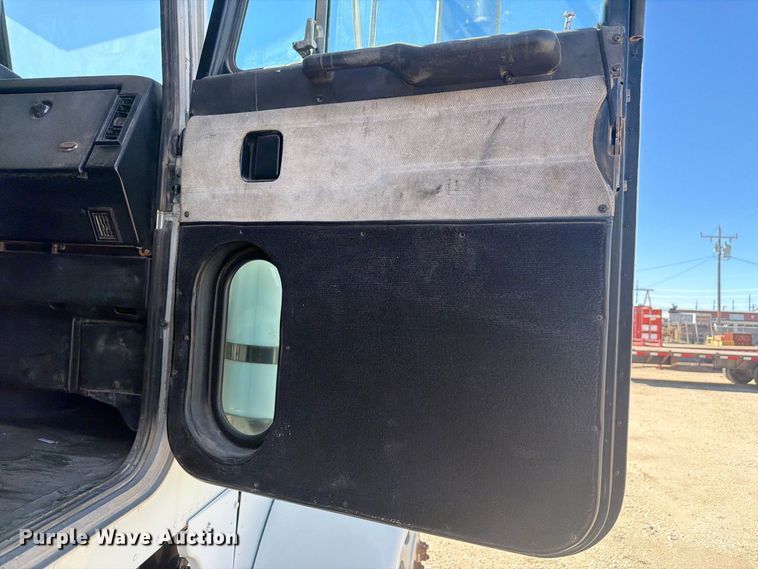 image for item EW2238 1998 Peterbilt 379 flatbed truck