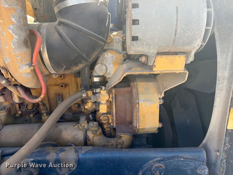 image for item EW2238 1998 Peterbilt 379 flatbed truck