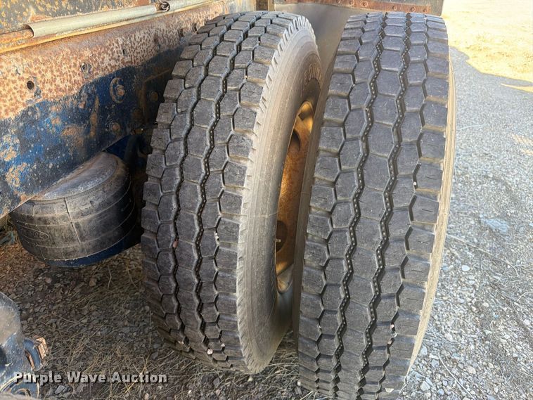 image for item EW2238 1998 Peterbilt 379 flatbed truck