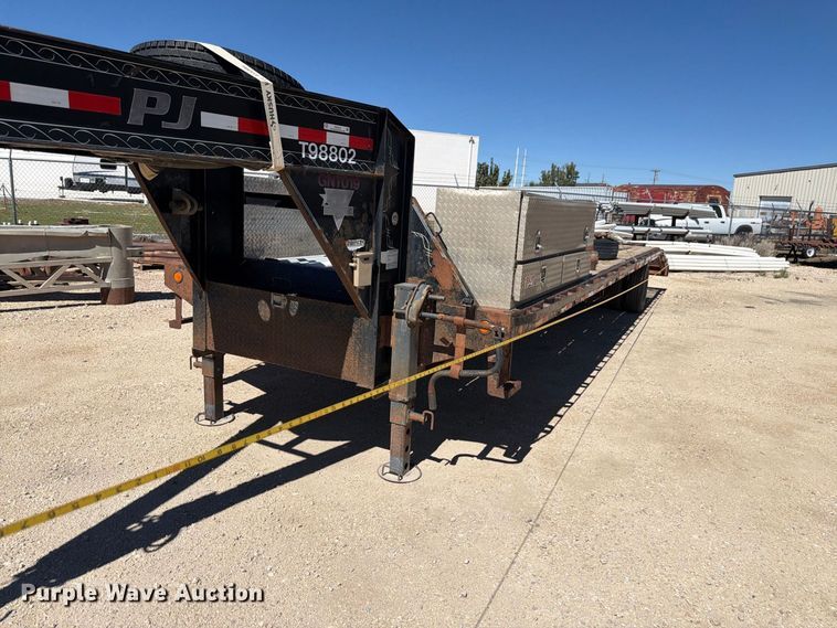 image for item EW2242 2014 PJ equipment trailer