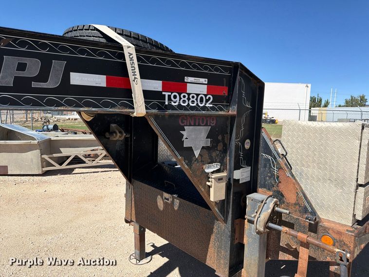 image for item EW2242 2014 PJ equipment trailer