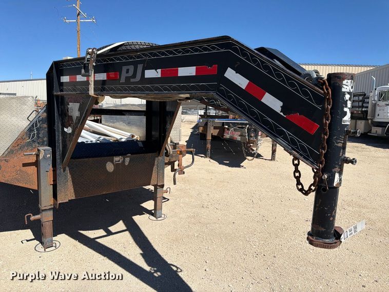 image for item EW2242 2014 PJ equipment trailer