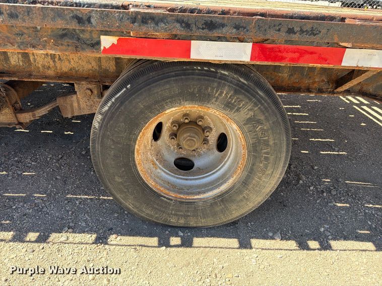 image for item EW2242 2014 PJ equipment trailer