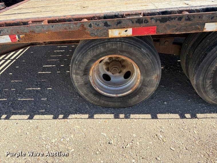 image for item EW2242 2014 PJ equipment trailer