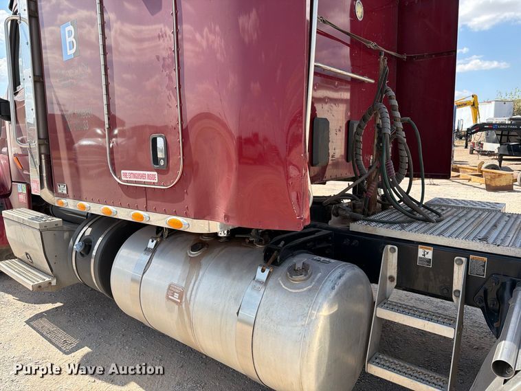 image for item EW8844 2020 Peterbilt 567 semi truck