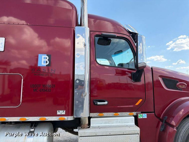 image for item EW8844 2020 Peterbilt 567 semi truck