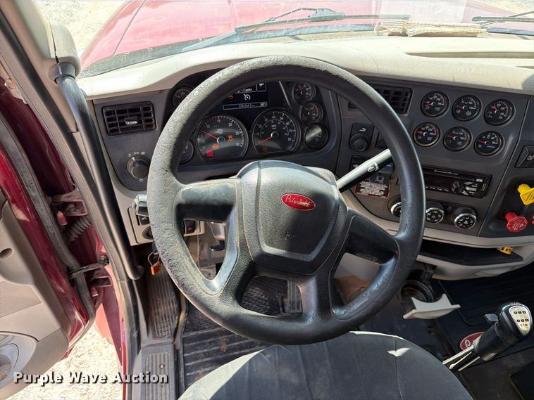 image for item EW8844 2020 Peterbilt 567 semi truck