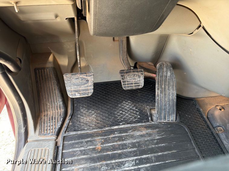 image for item EW8844 2020 Peterbilt 567 semi truck