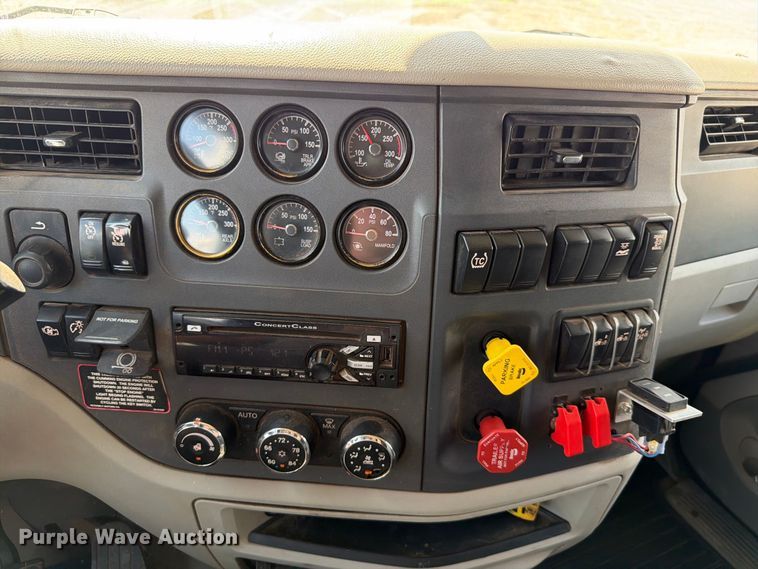 image for item EW8844 2020 Peterbilt 567 semi truck