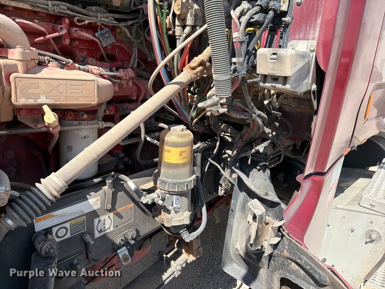 image for item EW8844 2020 Peterbilt 567 semi truck