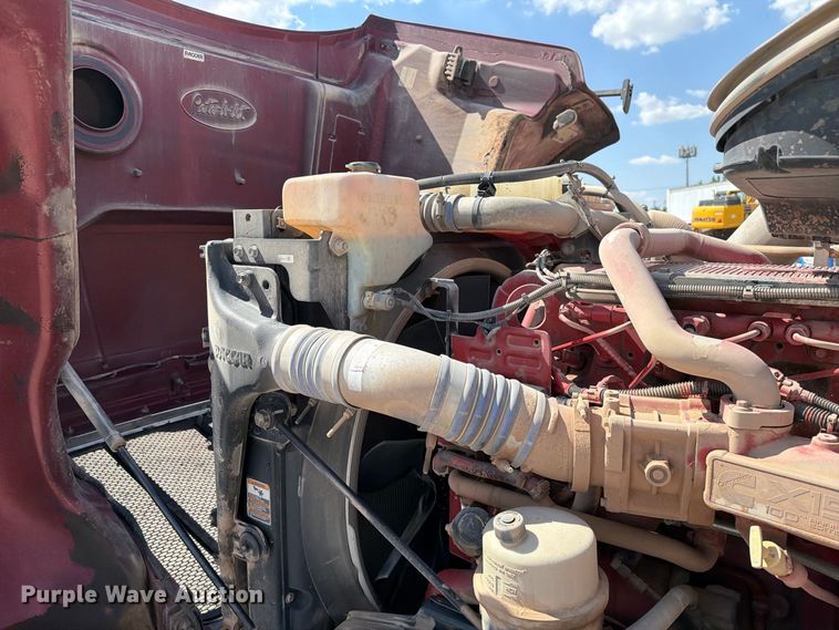 image for item EW8844 2020 Peterbilt 567 semi truck