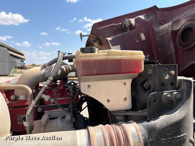 image for item EW8844 2020 Peterbilt 567 semi truck