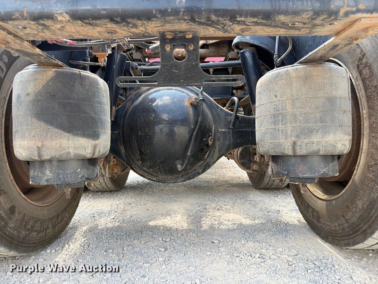 image for item EW8844 2020 Peterbilt 567 semi truck
