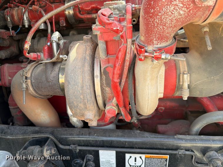 image for item EW8845 2016 Peterbilt 579 semi truck