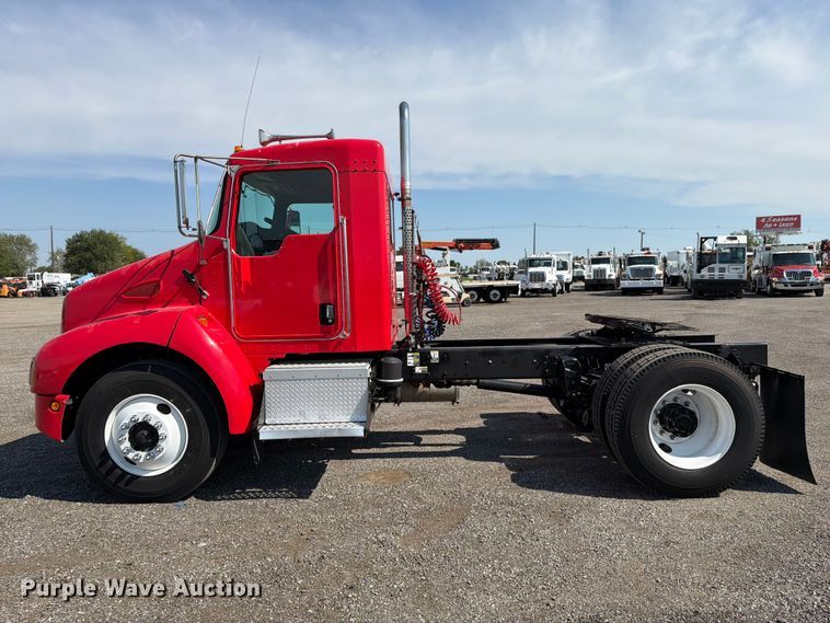 image for item FB5095 2004 Kenworth T300 semi truck